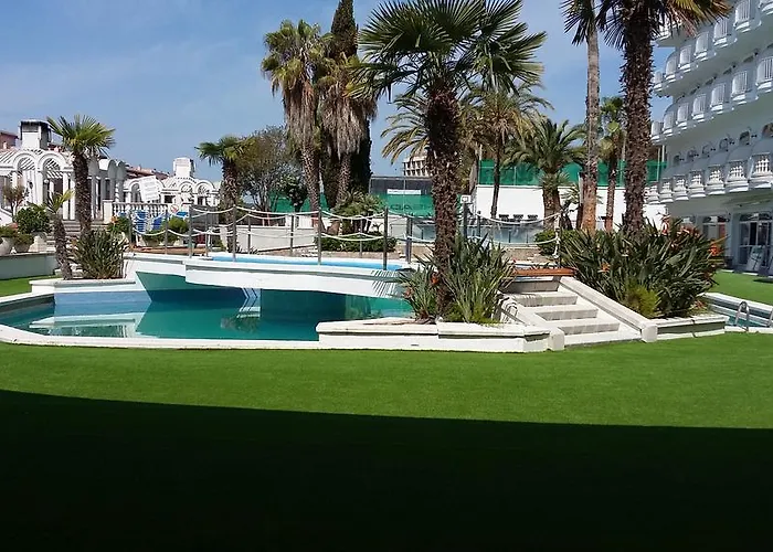 Suneo Costa Brava يوريت دي مار