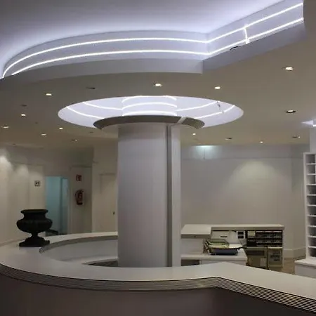 ホテル Suneo Costa Brava リョレート・デ・マル