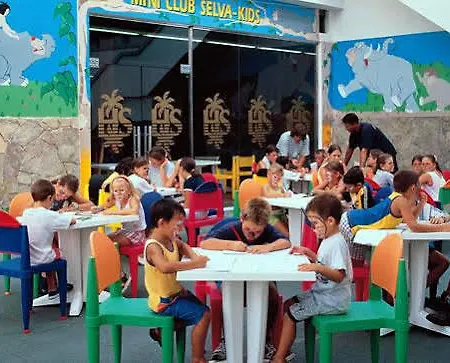 Suneo Costa Brava ホテル リョレート・デ・マル