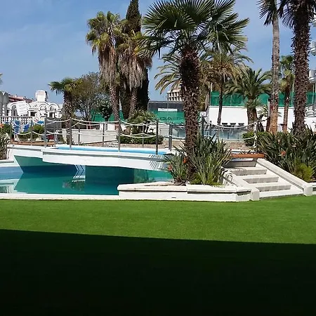 Suneo Costa Brava يوريت دي مار